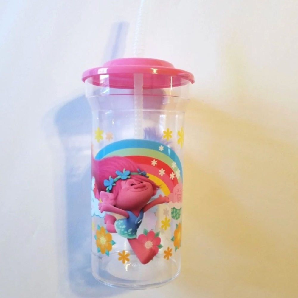 TROLLS 16 oz WATER TUMBLER WITH LID & STRAW